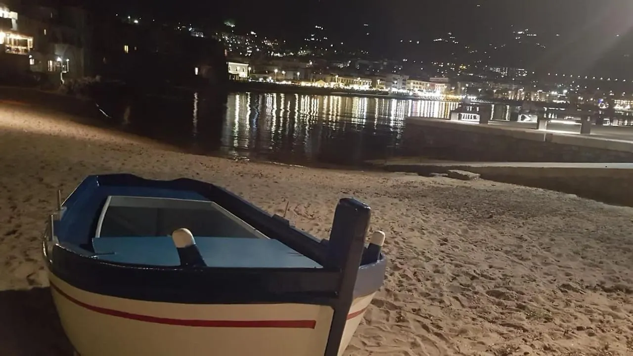 Appartamento Formidable a Piazza Duomo Cefalù Italia
