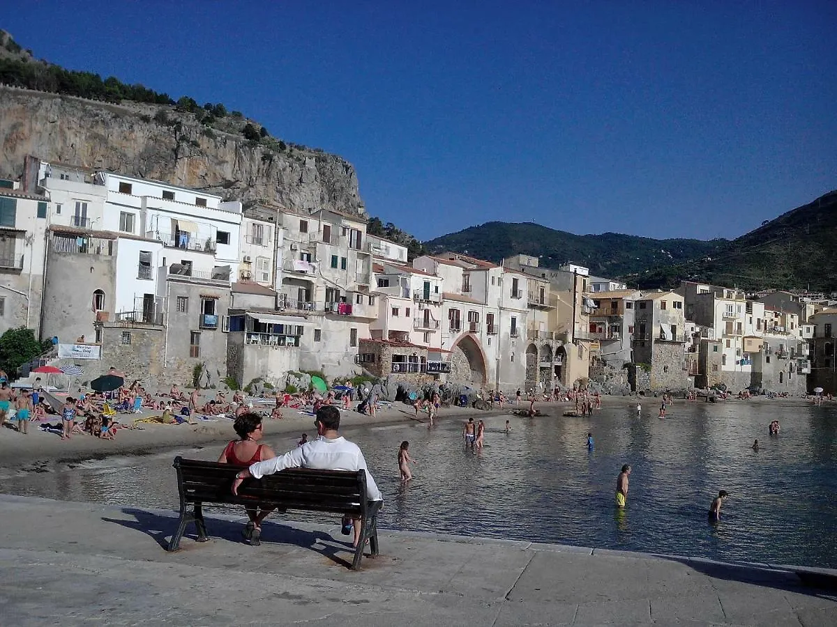 Apartment Appartamento Formidabile A Piazza Duomo Cefalu Italy